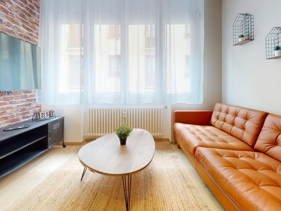 Apartment in Saint-Etienne, Loire - photo 2