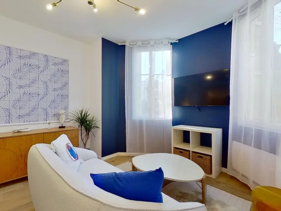 Apartment in Nice, Alpes-Maritimes - photo 5