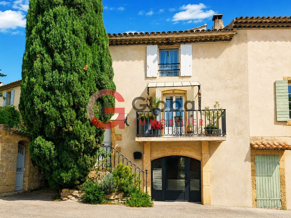 Villa in Grans, Bouches-du-Rhone - foto 1