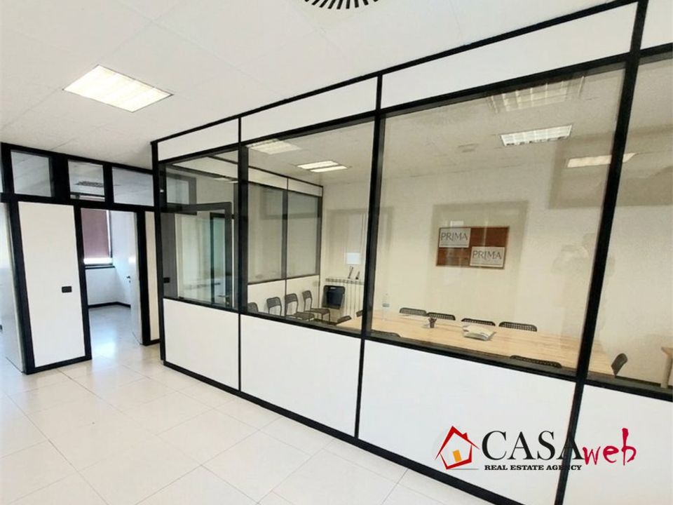 Erhvervsejendom i Cassina de' Pecchi, Milan - foto 1