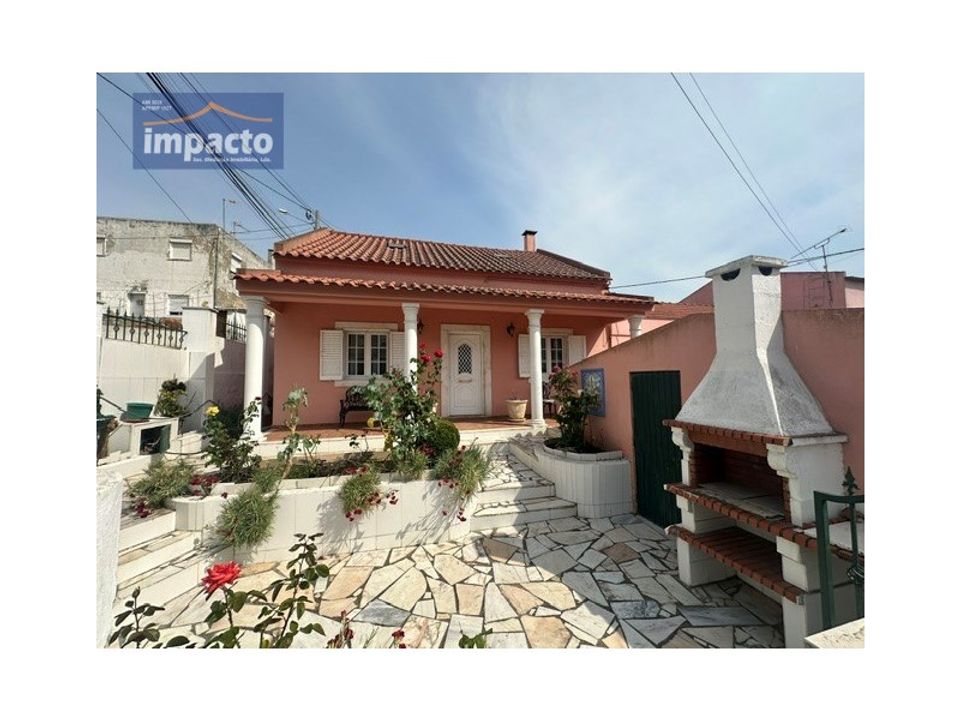 Villa i Alverca do Ribatejo, Lisbon - foto 1