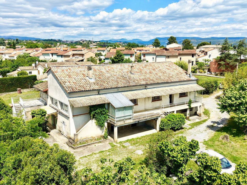 Willa: Aubenas, Ardeche – zdjęcie 1