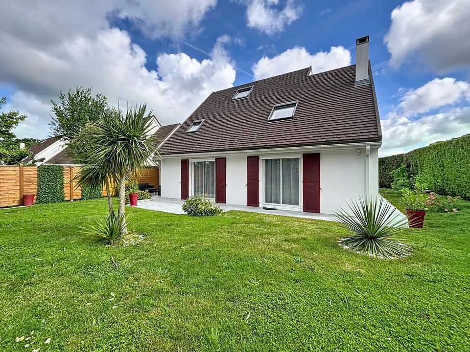 Villa in Élancourt, Yvelines - foto 1