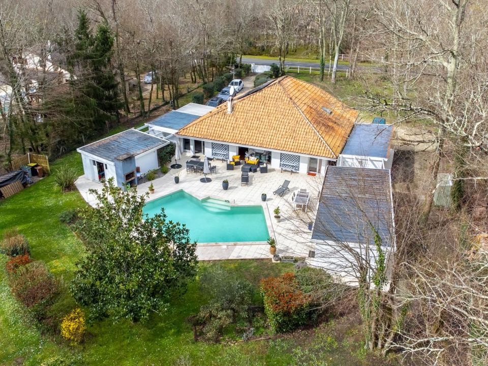 Villa i Beychac-et-Caillau, Gironde - foto 1