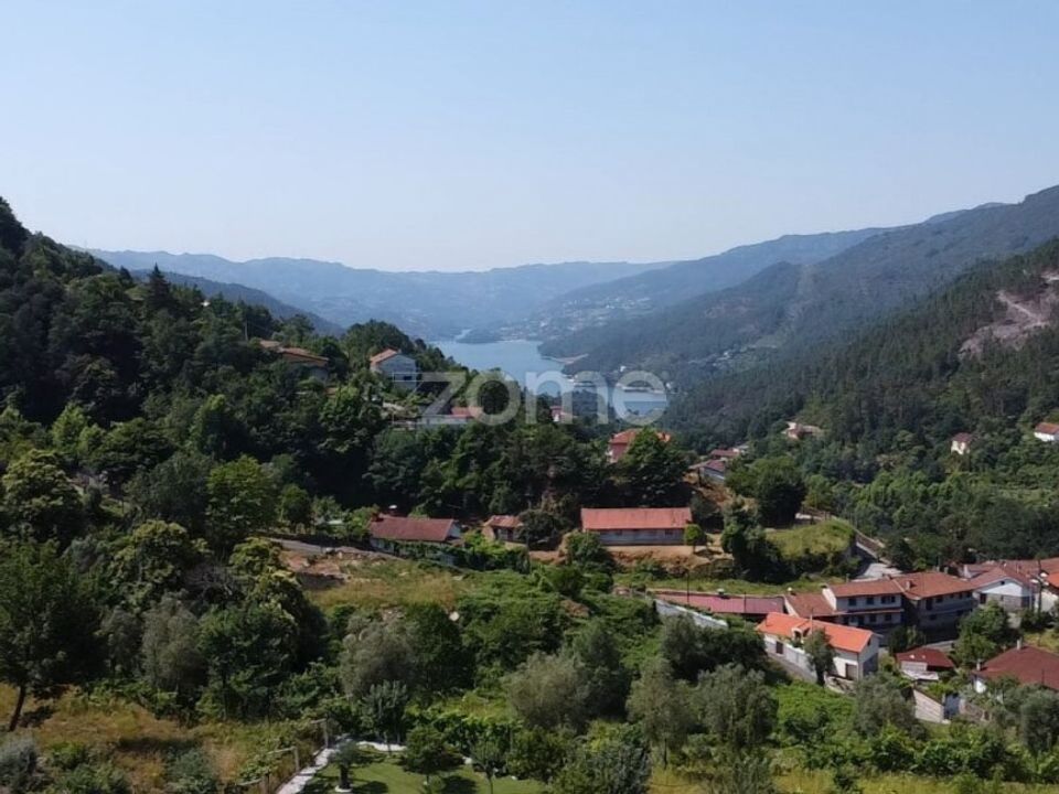 Helårsgrund i Braga, Braga - foto 1