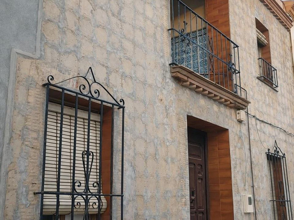 Casa adosada en Niebla, Huelva - foto 1
