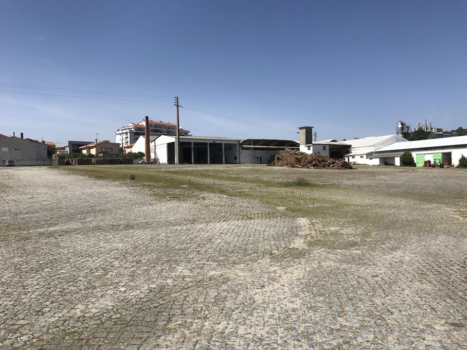 Erhvervsejendom i Santa Maria da Feira, Aveiro - foto 2