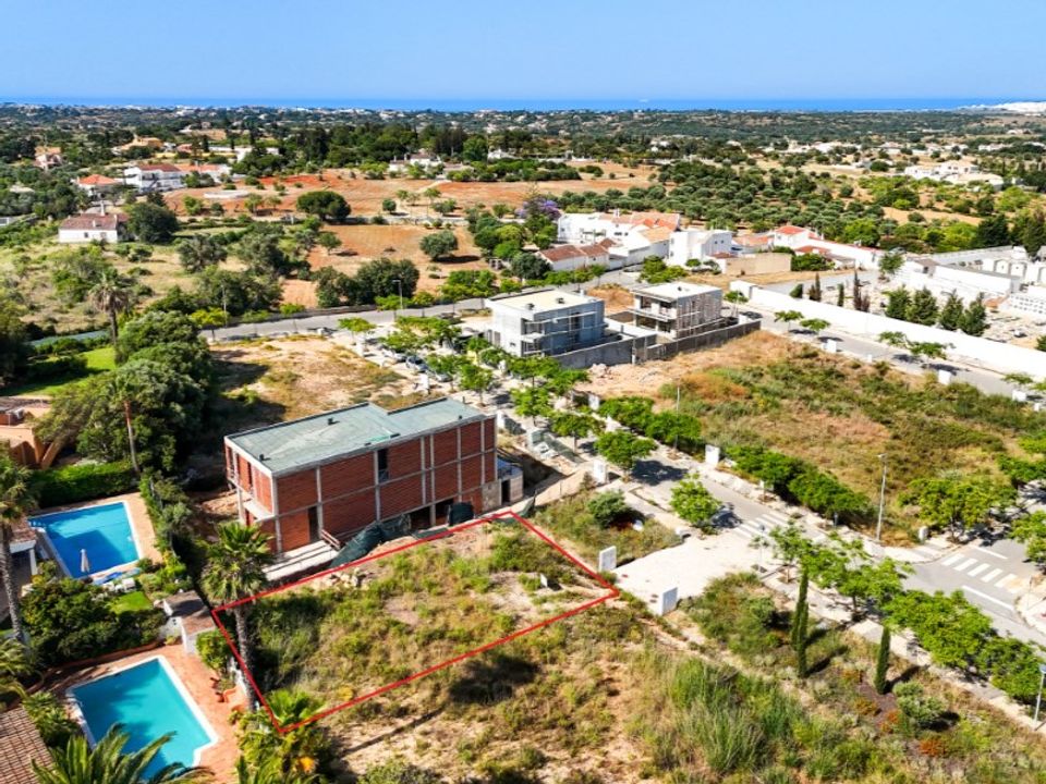Helårsgrund i Guia, Faro - foto 1