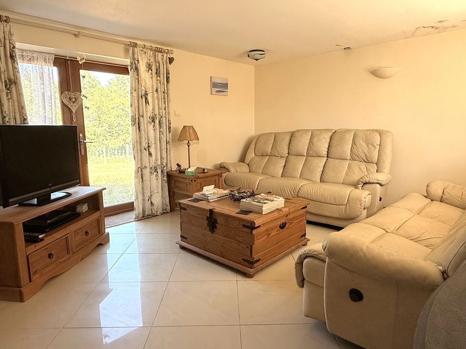 Villa in Saint-Junien, Haute-Vienne - foto 3