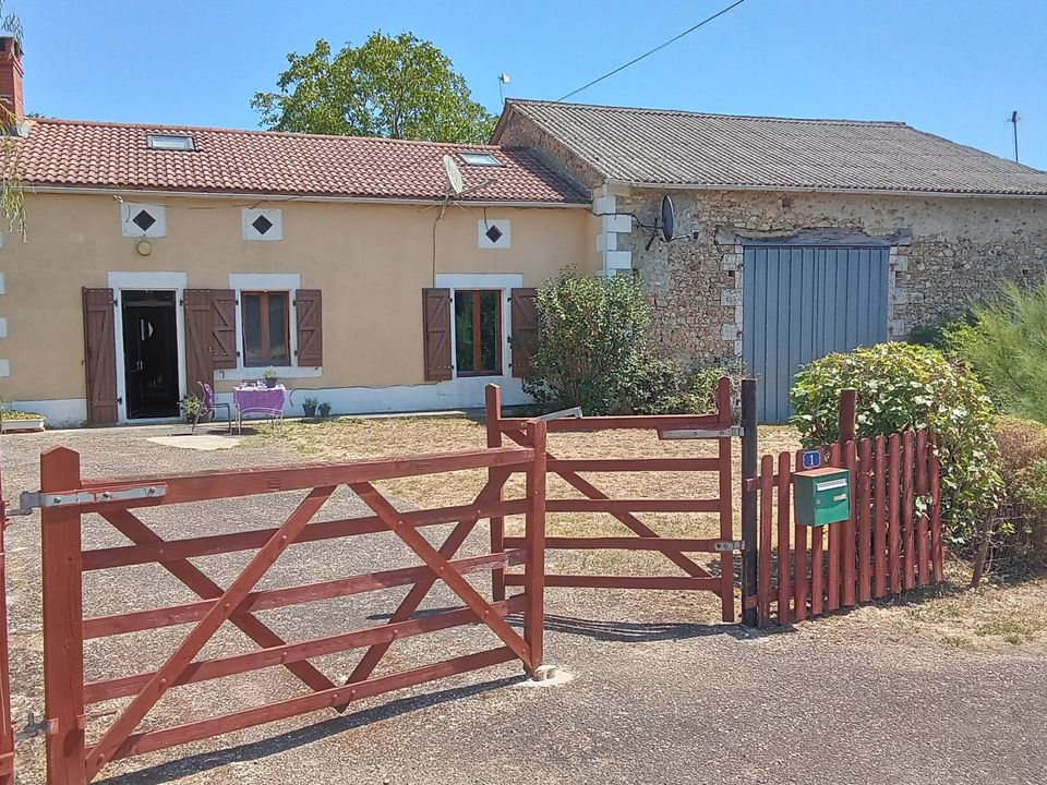 Villa en Bouresse, Vienne - foto 1