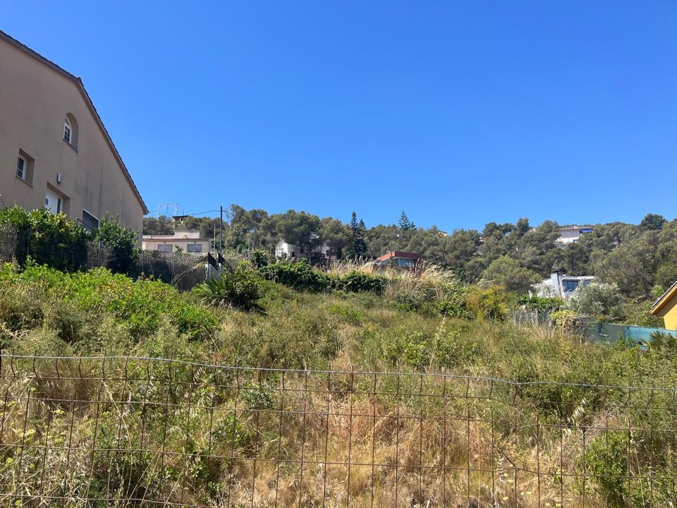Terreno en Canyelles, Barcelona - foto 2