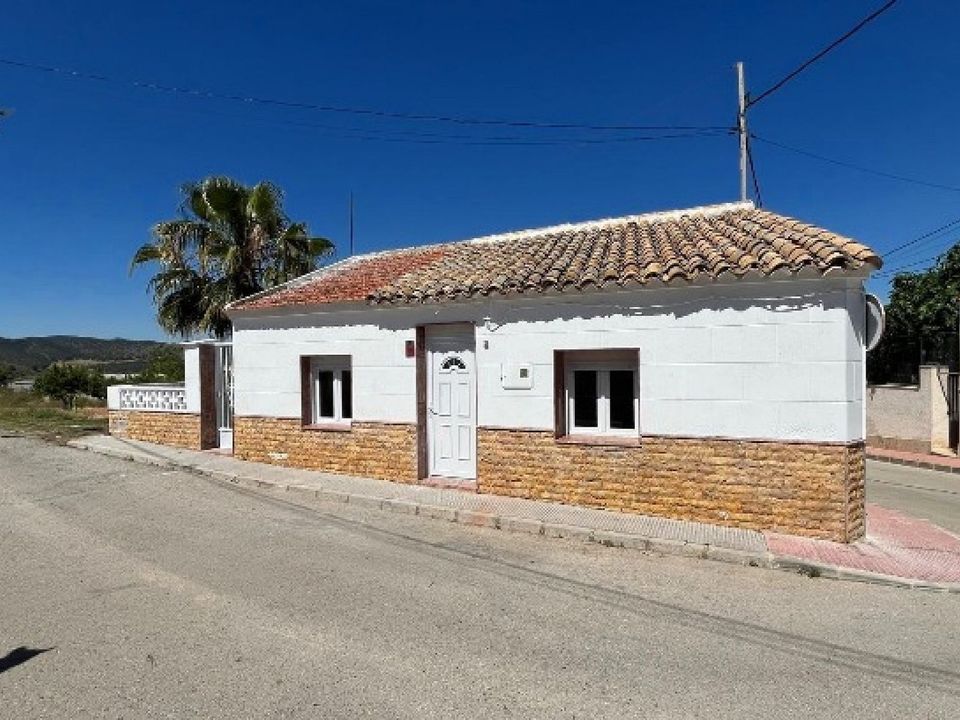 Casa unifamiliar a Alguena, Alicante - foto 1