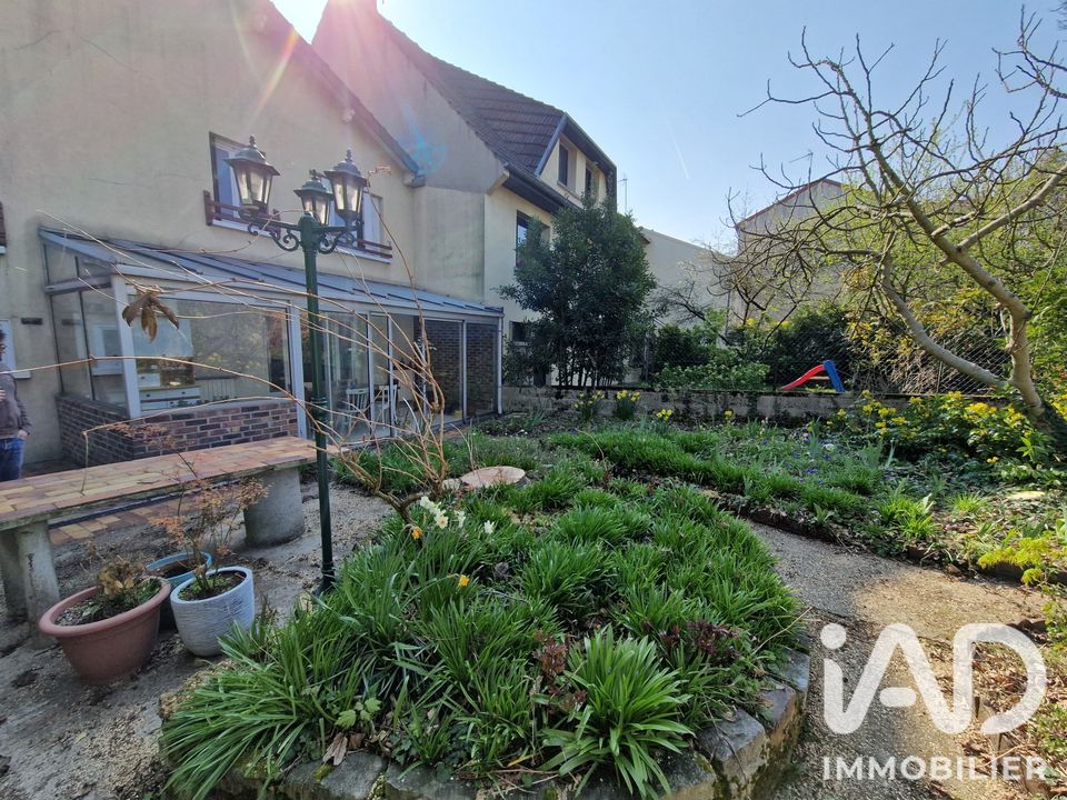Villa i Montreuil, Seine-Saint-Denis - foto 1