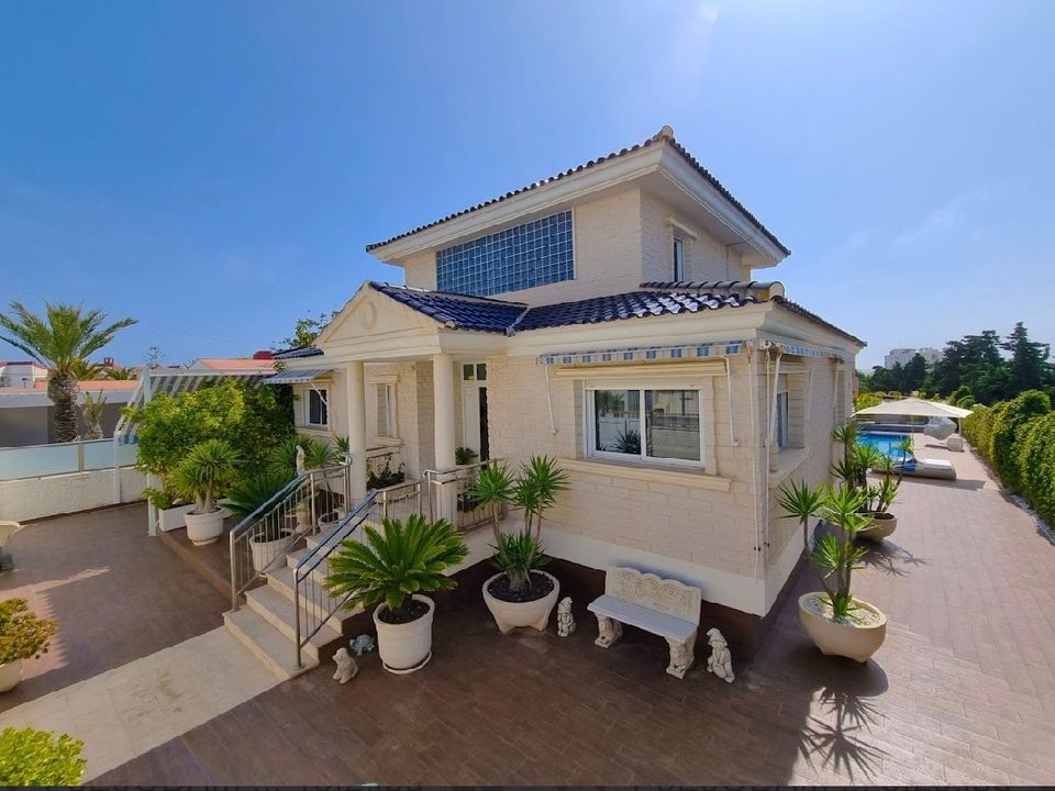 Villa i Torrevieja, Alicante - foto 1
