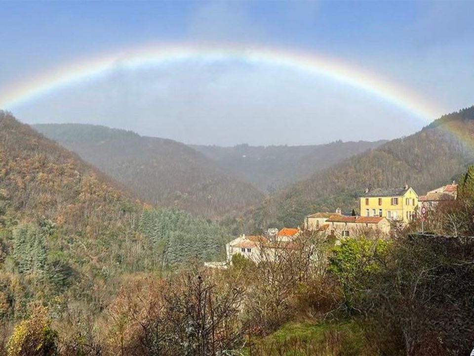 Villa in Villeneuve-Minervois, Aude - foto 1