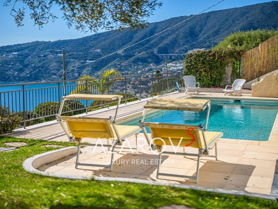 Villa i Ospedaletti, Imperia - foto 1