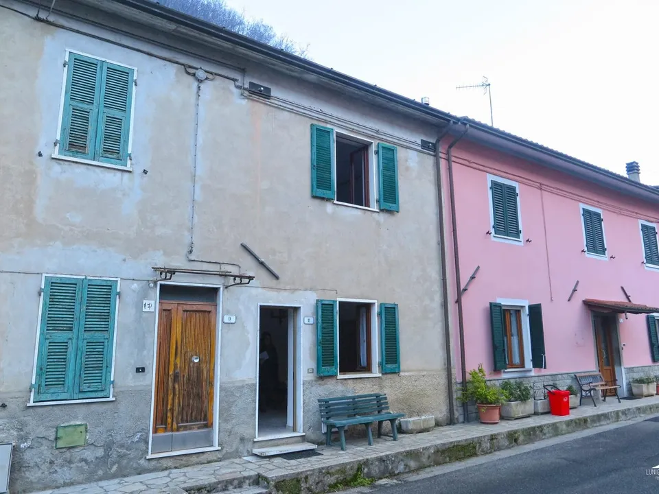 Casa adossada a Fivizzano, Massa and Carrara - foto 2