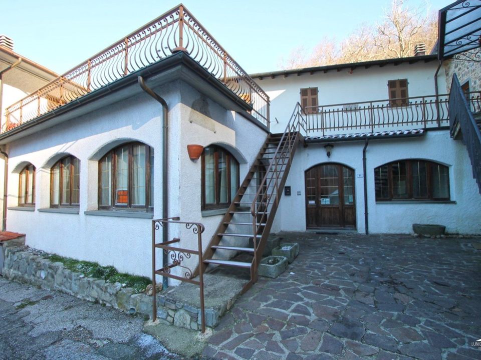 Erhvervsejendom i Fivizzano, Massa and Carrara - foto 2