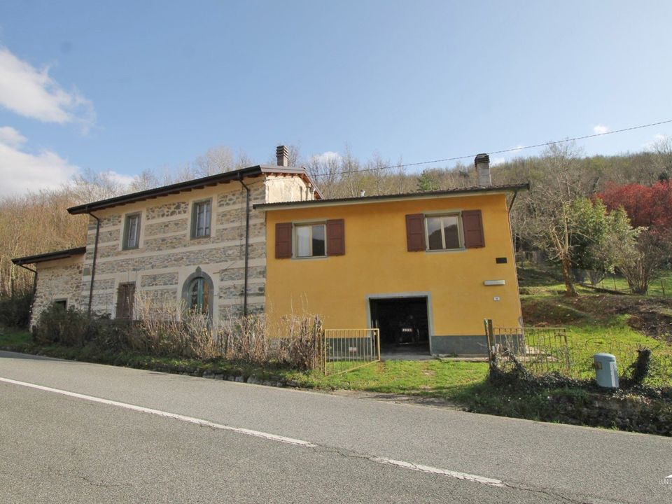 Villa - Fivizzano, Massa and Carrara - photo 2