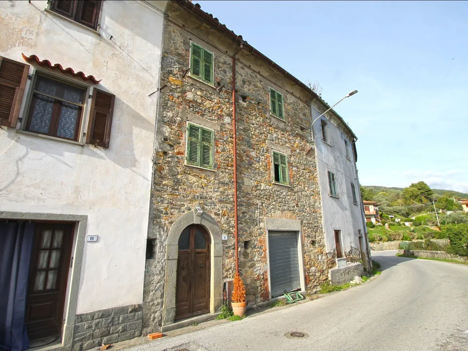Casa adossada a Fivizzano, Massa and Carrara - foto 2
