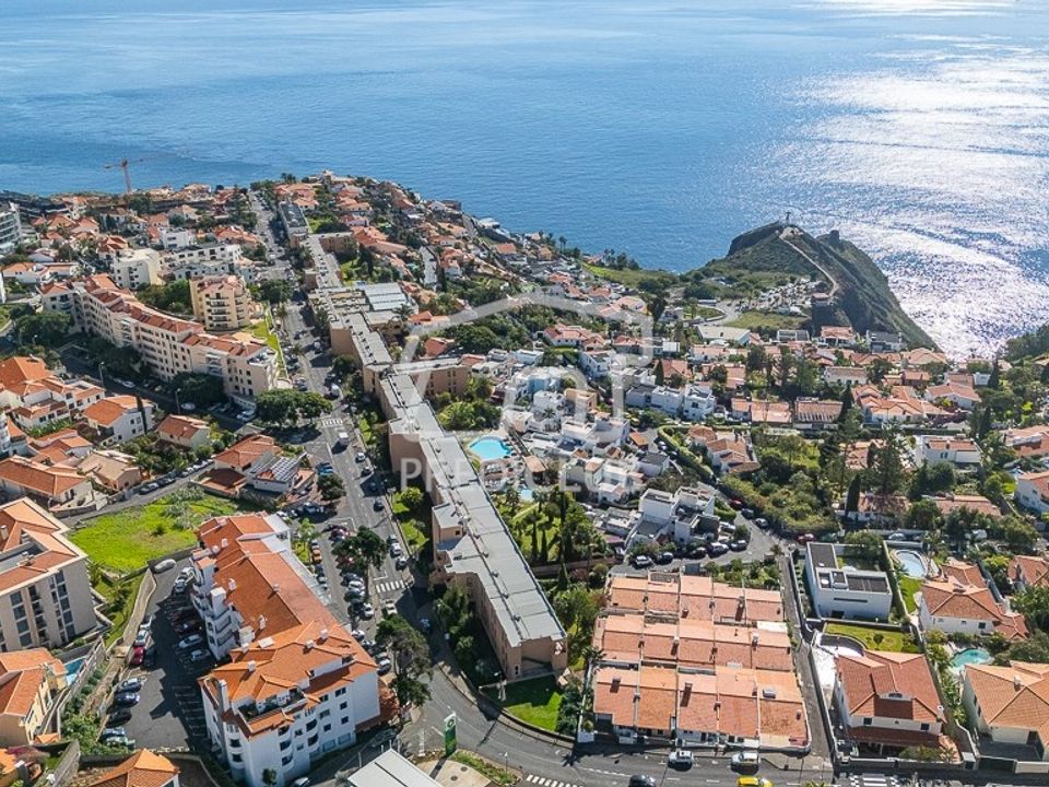 Erhvervsejendom i Santa Cruz, Madeira - foto 1