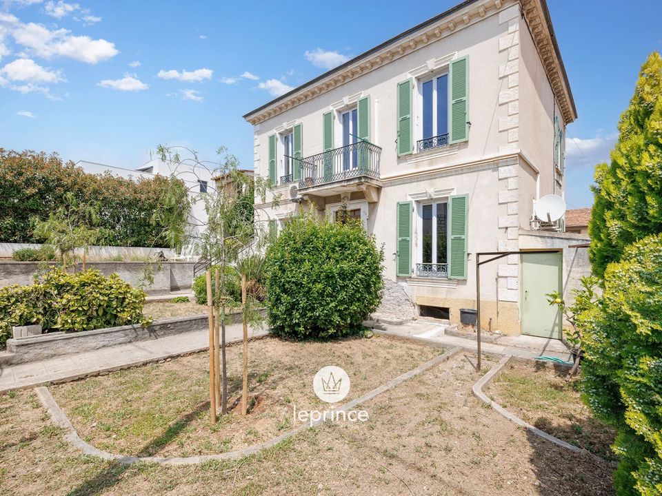 Villa i Saint-Laurent-du-Var, Alpes-Maritimes - bilde 1