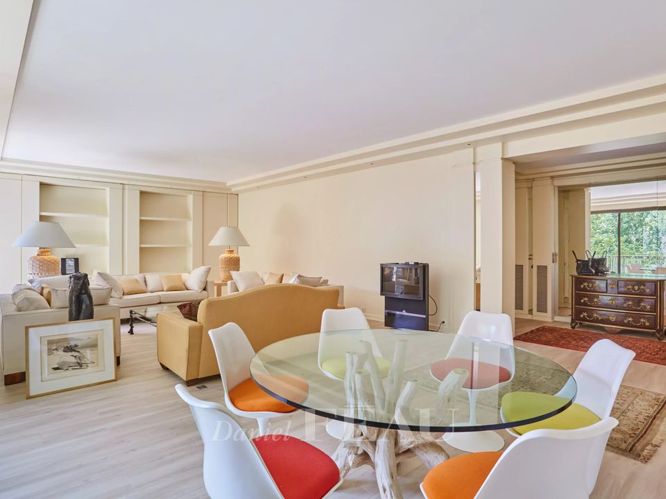 Apartment in Paris, Paris - photo 5