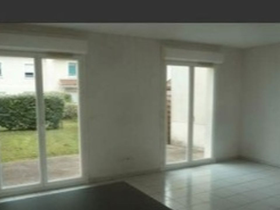 Villa i Saint-Seurin-sur-l'Isle, Gironde - foto 1