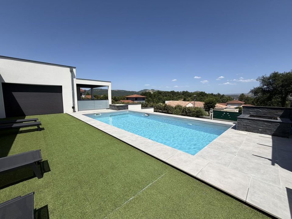 Villa - Issoire, Puy-de-Dome - photo 1