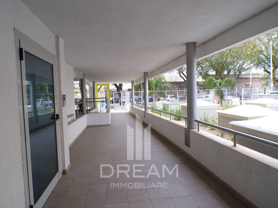 L'establiment comercial a Cagliari, Cagliari - foto 4