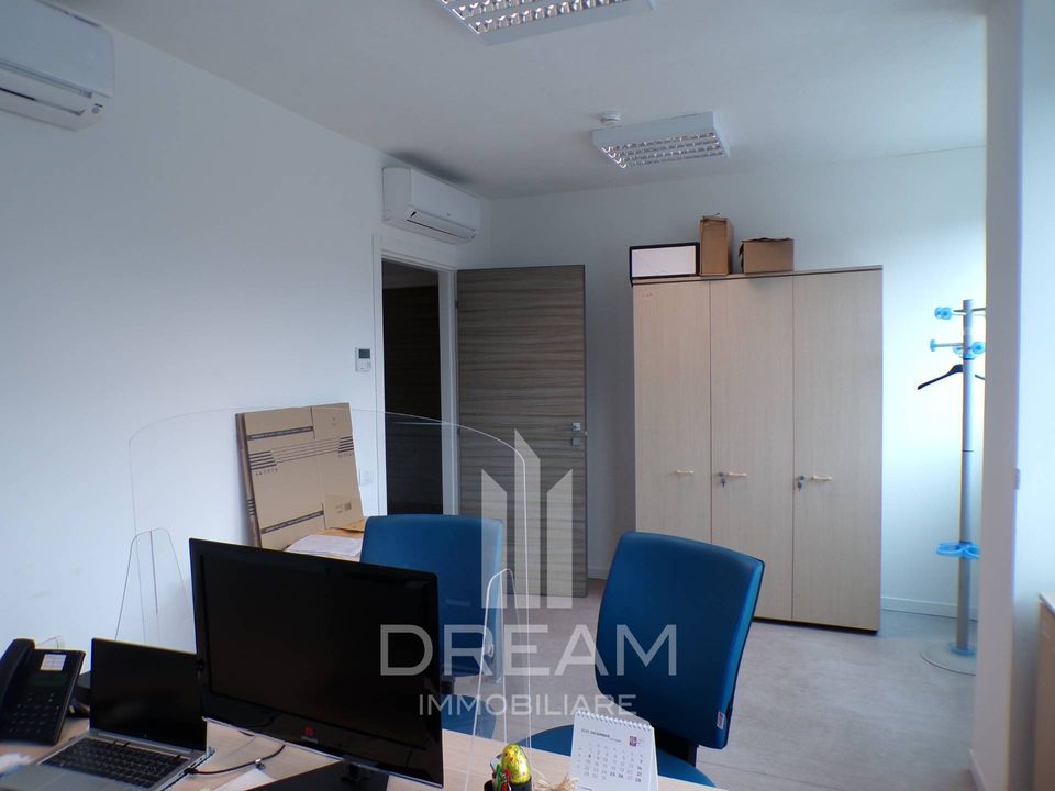 Commercial property in Cagliari, Cagliari - photo 3