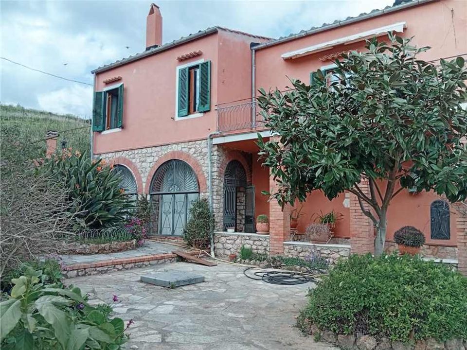 Villa i Porto Azzurro, Livorno - bilde 1