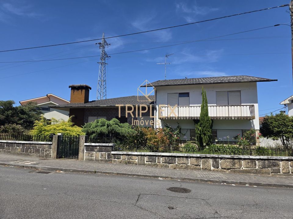 Villa - Trofa, Porto - photo 1