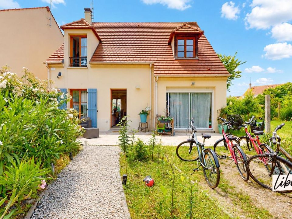Villa em Bruyères-sur-Oise, Val-d'Oise - foto 1