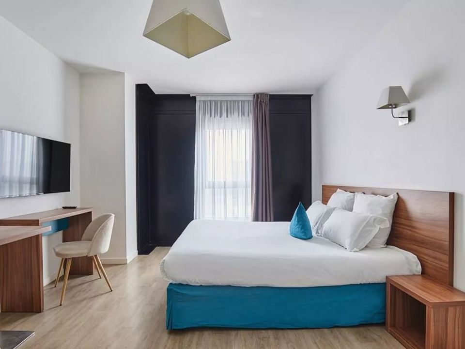 Erhvervsejendom i Rueil-Malmaison, Hauts-de-Seine - foto 4