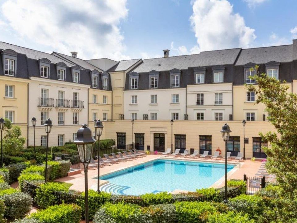 Propiedad comercial en Chessy, Seine-et-Marne - foto 1