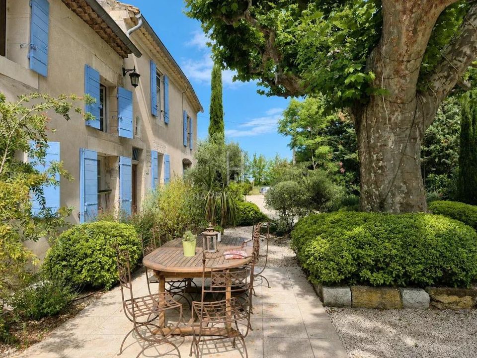 Villa in Graveson, Bouches-du-Rhone - foto 1