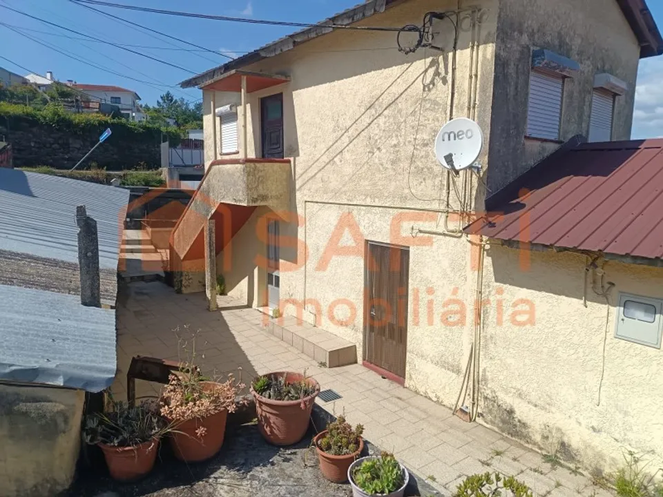 Landejendom i Vila de Cucujaes, Aveiro - foto 1