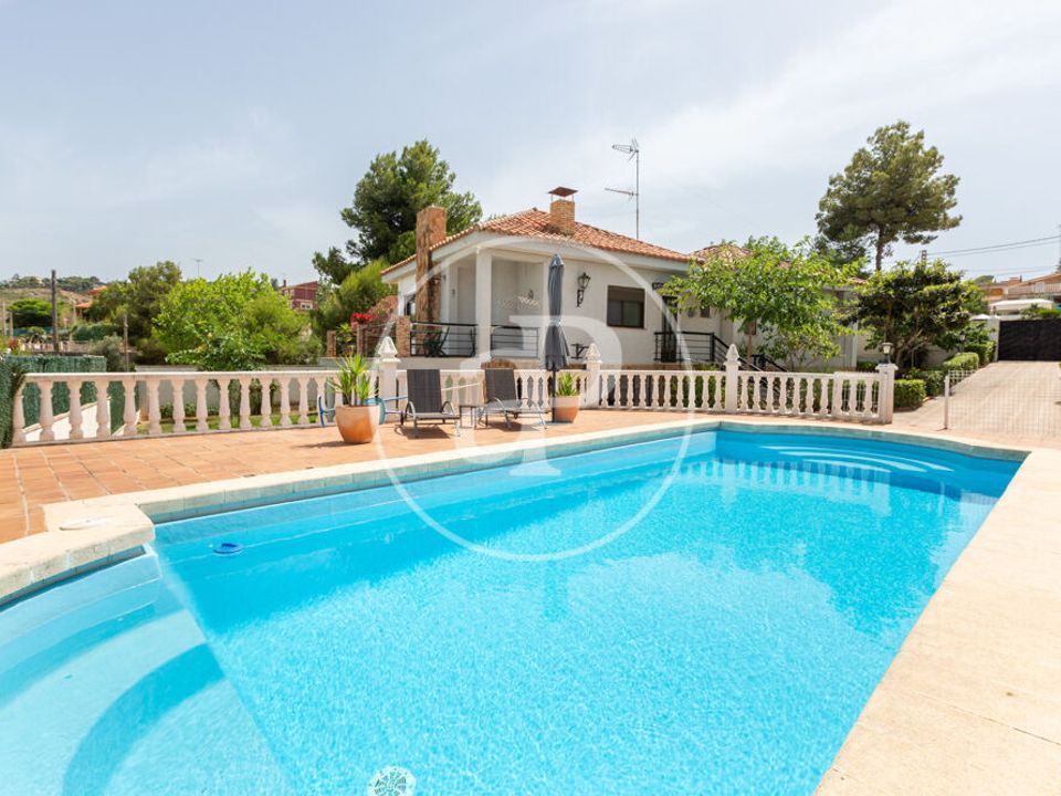 Villa i Chiva, Valencia - foto 1