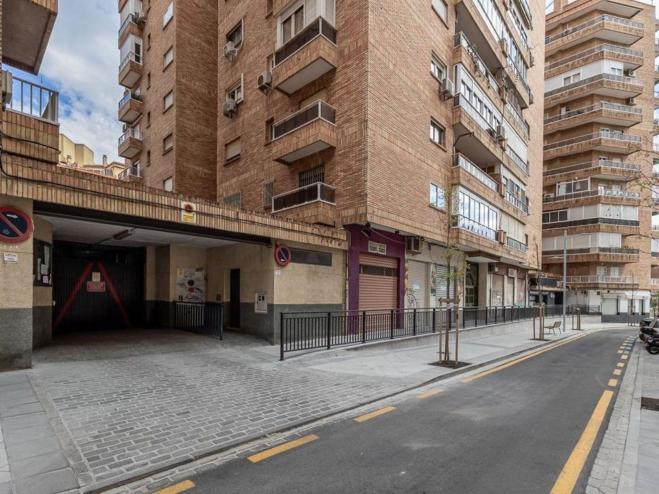 Garage i Granada, Granada - foto 1