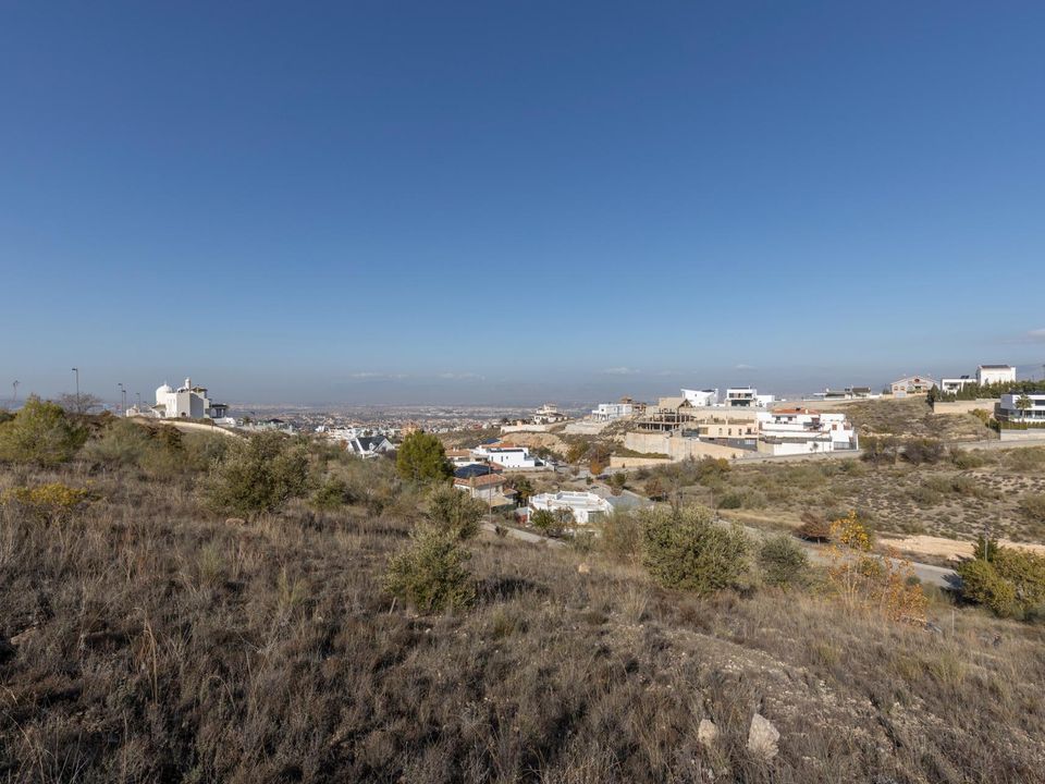 Helårsgrund i La Zubia, Granada - foto 1