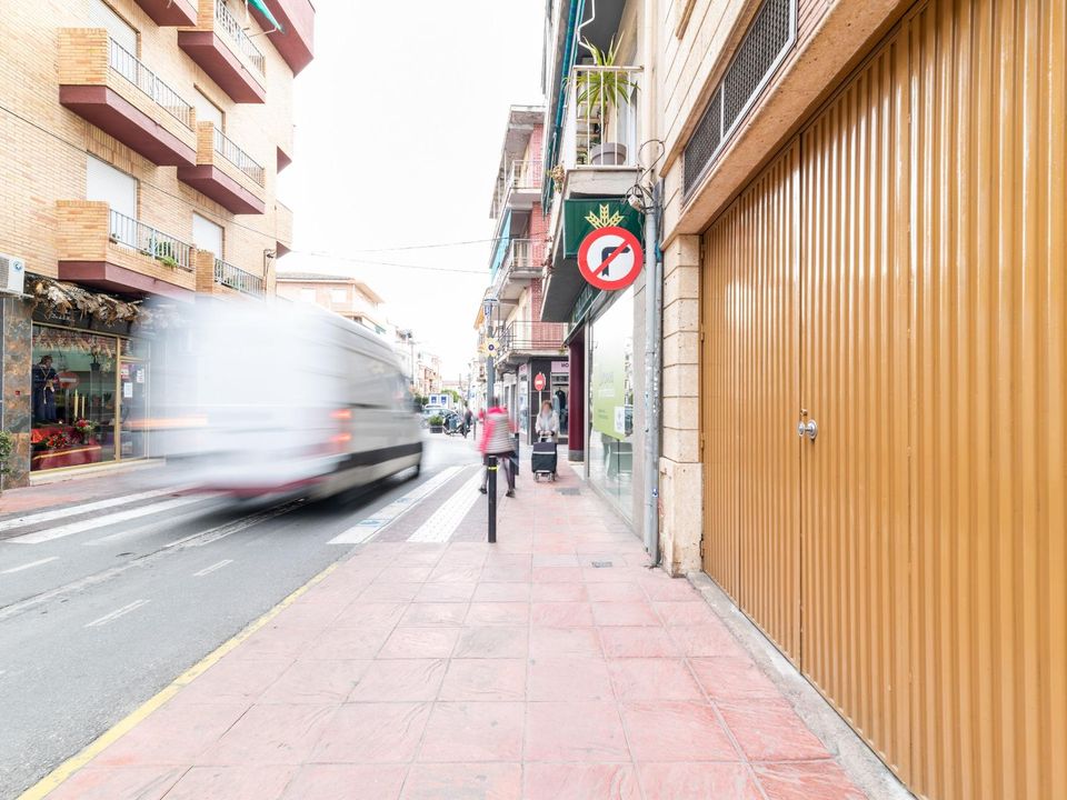 L'establiment comercial a Peligros, Granada - foto 1