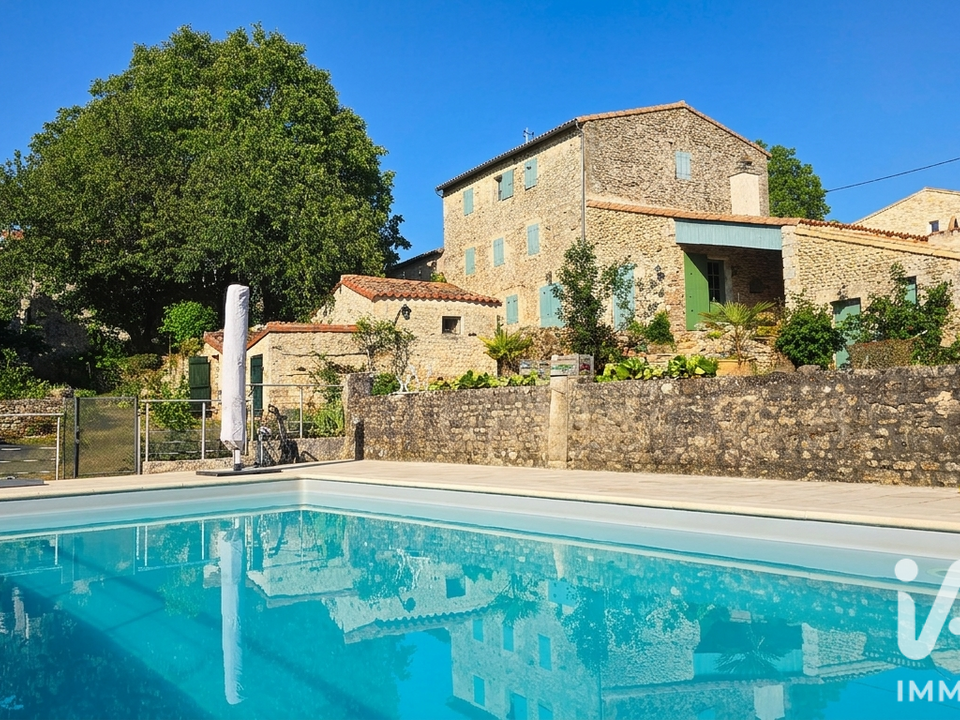 Villa i Niort, Deux-Sevres - bilde 1
