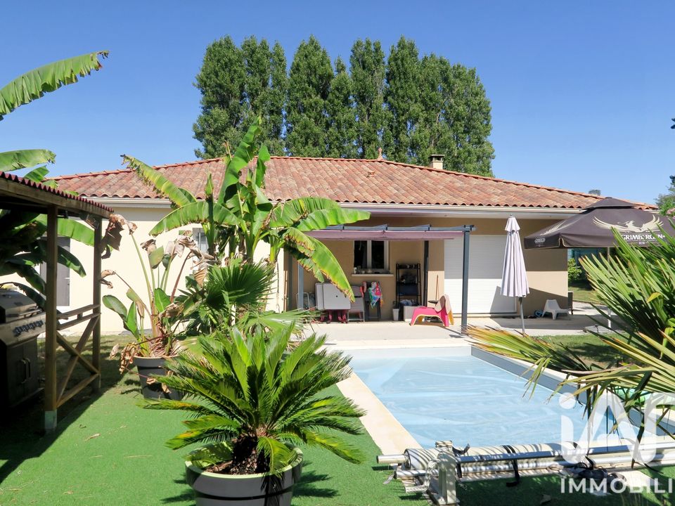 Villa a Saint-Julien-l'Ars, Vienne - foto 1