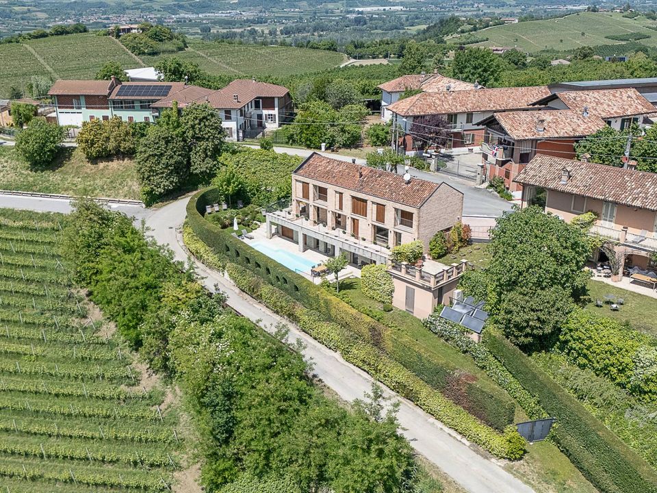 Villa - Neive, Cuneo - photo 3