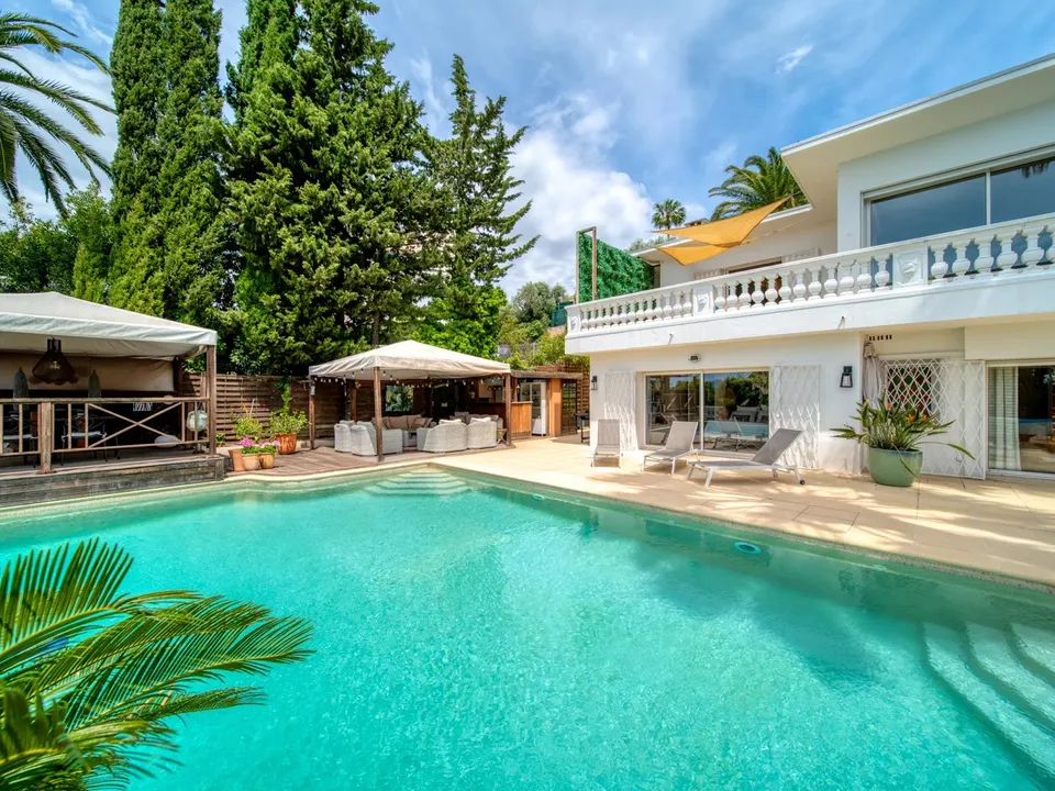 Villa i Le Cannet, Alpes-Maritimes - foto 1