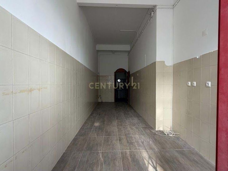 Erhvervsejendom i Amadora, Lisbon - foto 3