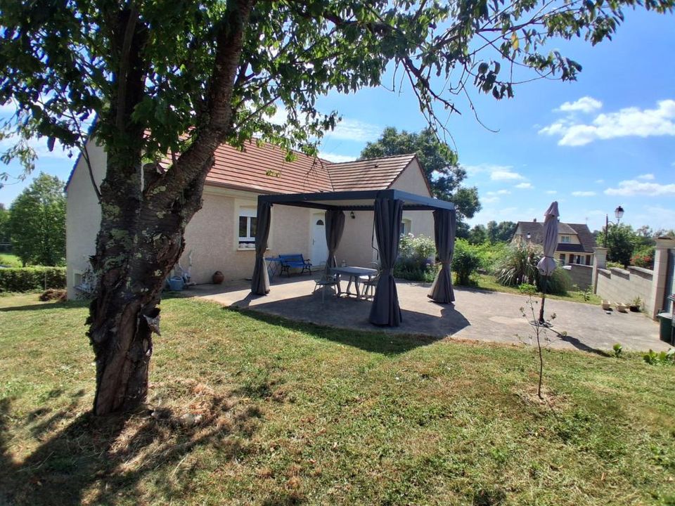 Villa i Charny-Oree-de-Puisaye, Yonne - bilde 1