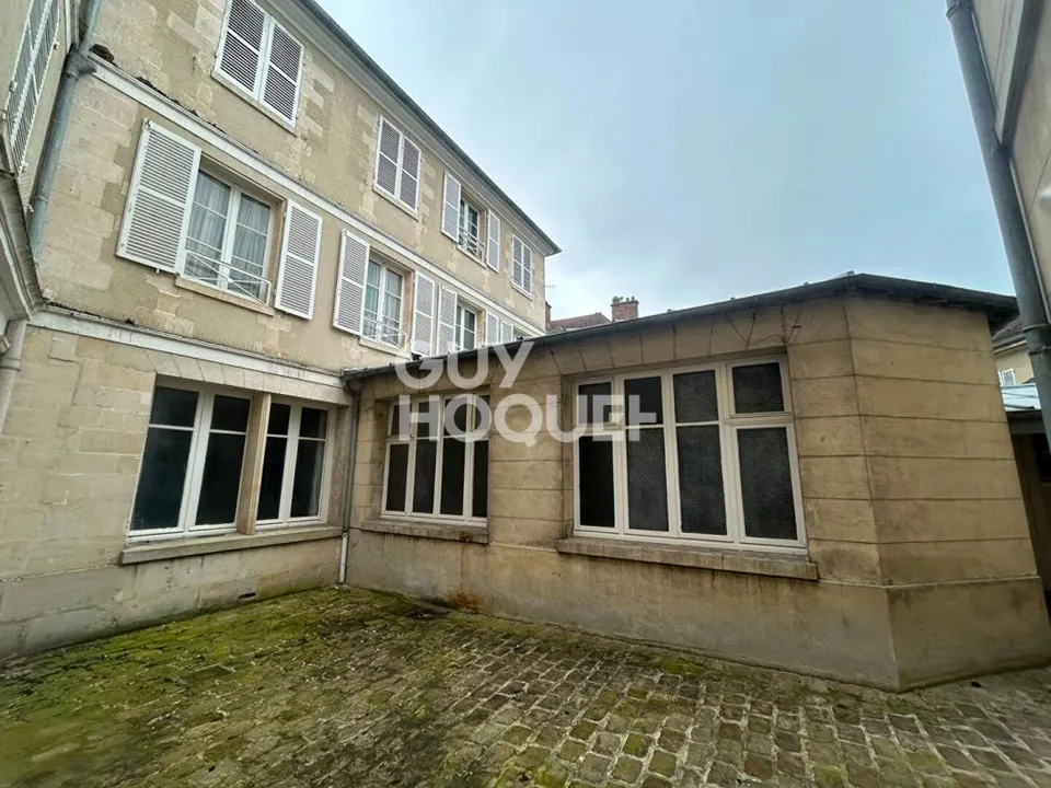 Erhvervsejendom i Compiègne, Oise - foto 1