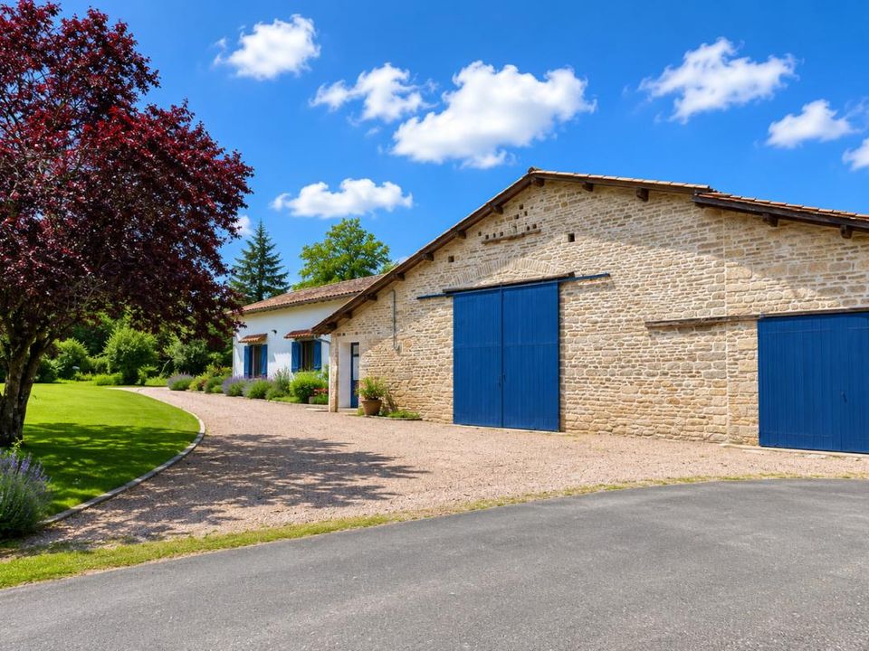 Casa de campo en Vancais, Deux-Sevres - foto 1